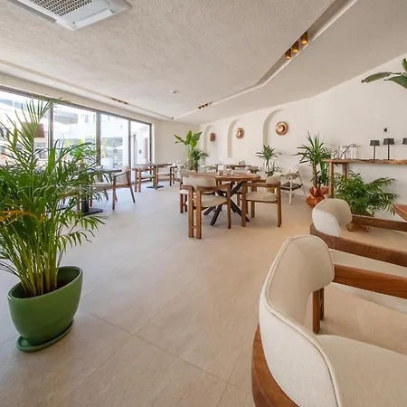 Lägenhetshotell Prive & - Adults Only 16 Side