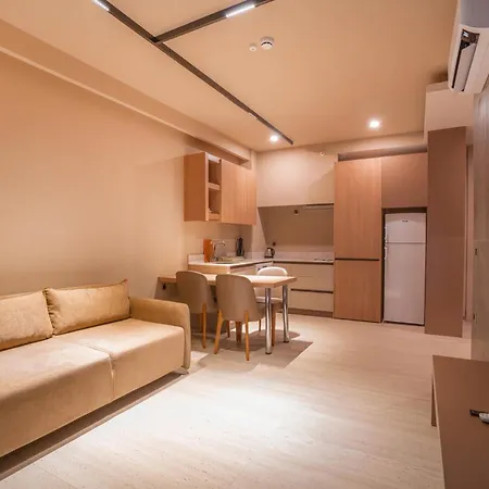 Prive & - Adults Only 16 Apart Otel 4*
