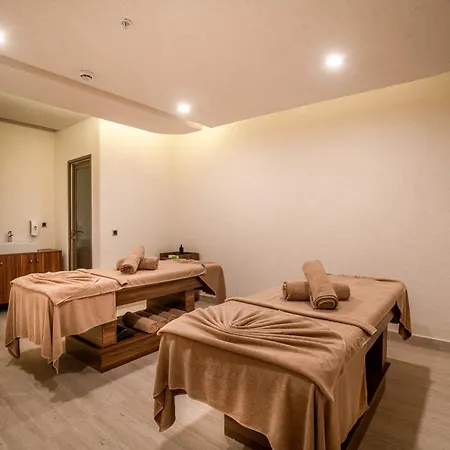 Prive & - Adults Only 16 4* Side