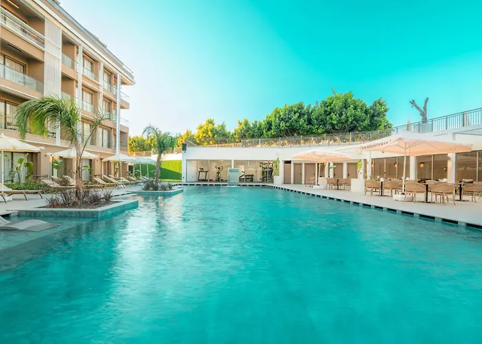 Prive & - Adults Only 16 Apartmanhotel 4*