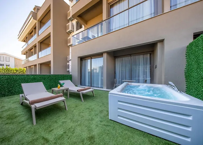 Prive & - Adults Only 16 Apartmanhotel Side